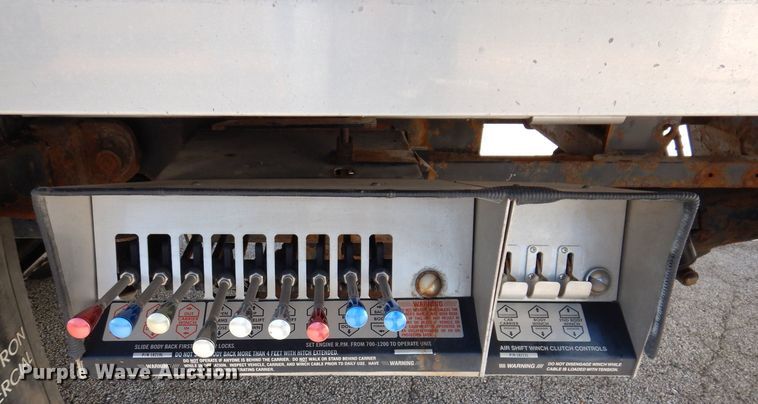 image for item KW9393 2013 Kenworth T370  car carrier truck