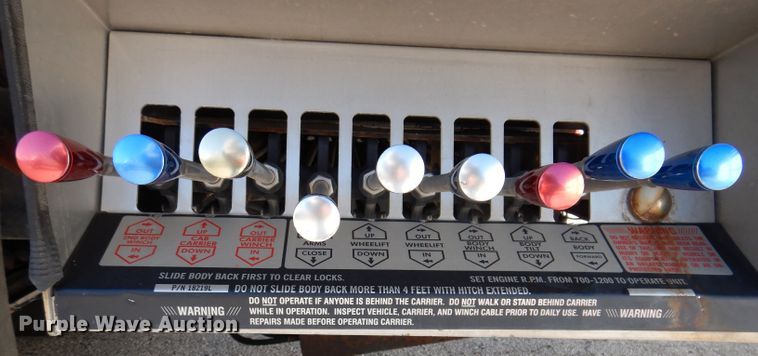 image for item KW9393 2013 Kenworth T370  car carrier truck