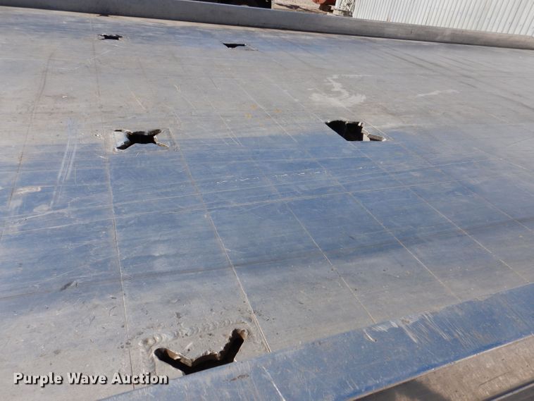 image for item KW9393 2013 Kenworth T370  car carrier truck