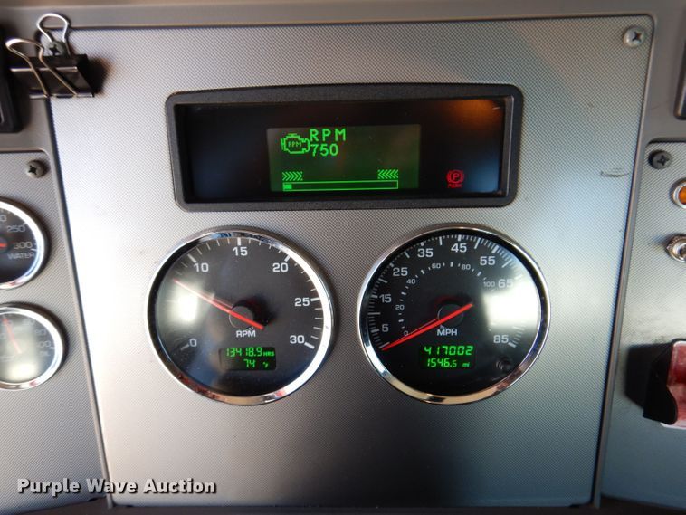 image for item KW9393 2013 Kenworth T370  car carrier truck