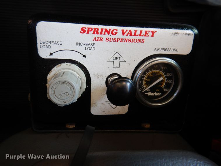 image for item KW9393 2013 Kenworth T370  car carrier truck