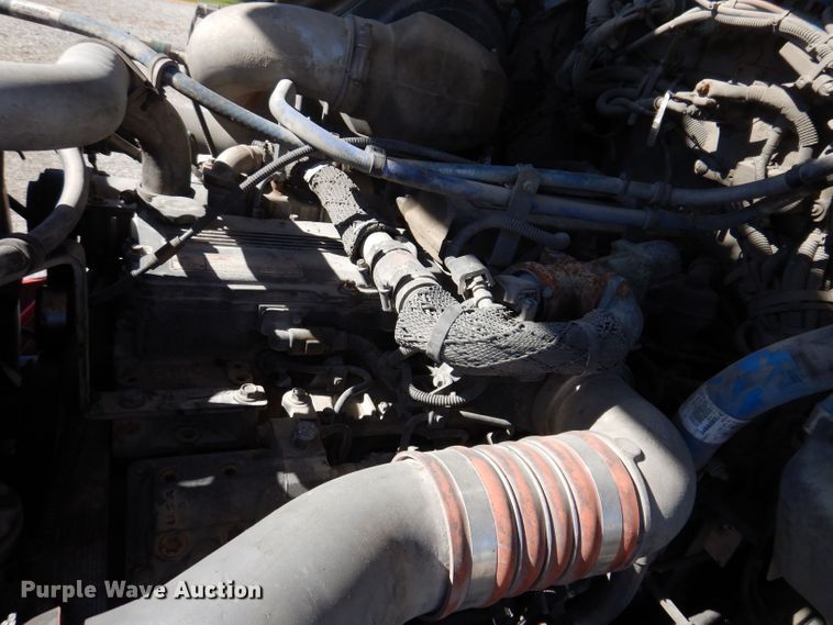 image for item KW9393 2013 Kenworth T370  car carrier truck