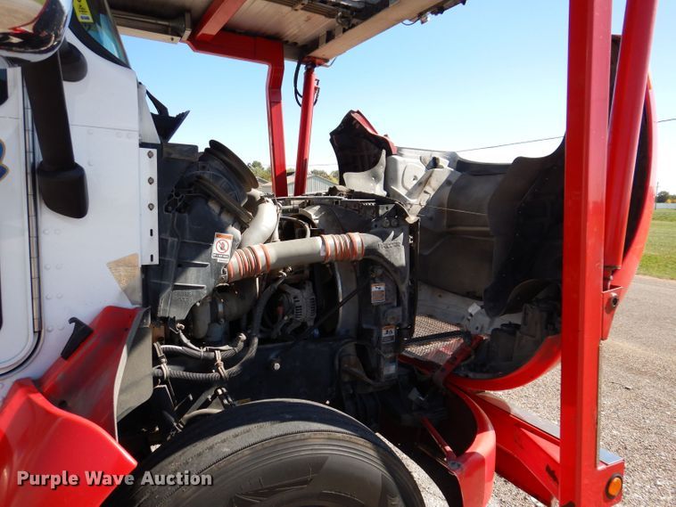 image for item KW9393 2013 Kenworth T370  car carrier truck