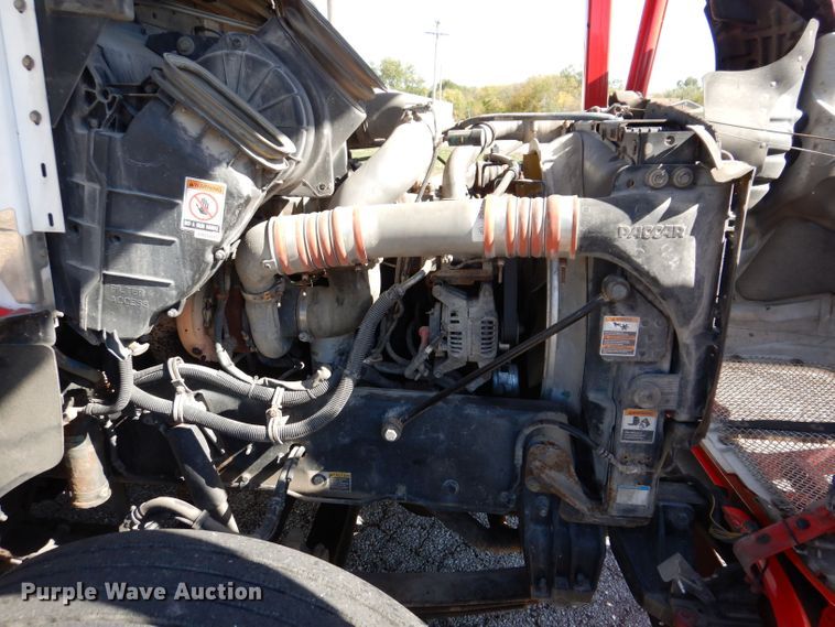 image for item KW9393 2013 Kenworth T370  car carrier truck