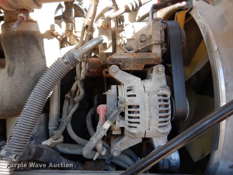 image for item KW9393 2013 Kenworth T370  car carrier truck