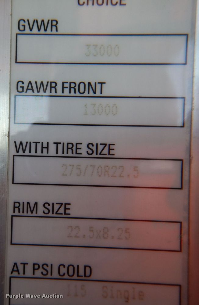 image for item KW9393 2013 Kenworth T370  car carrier truck