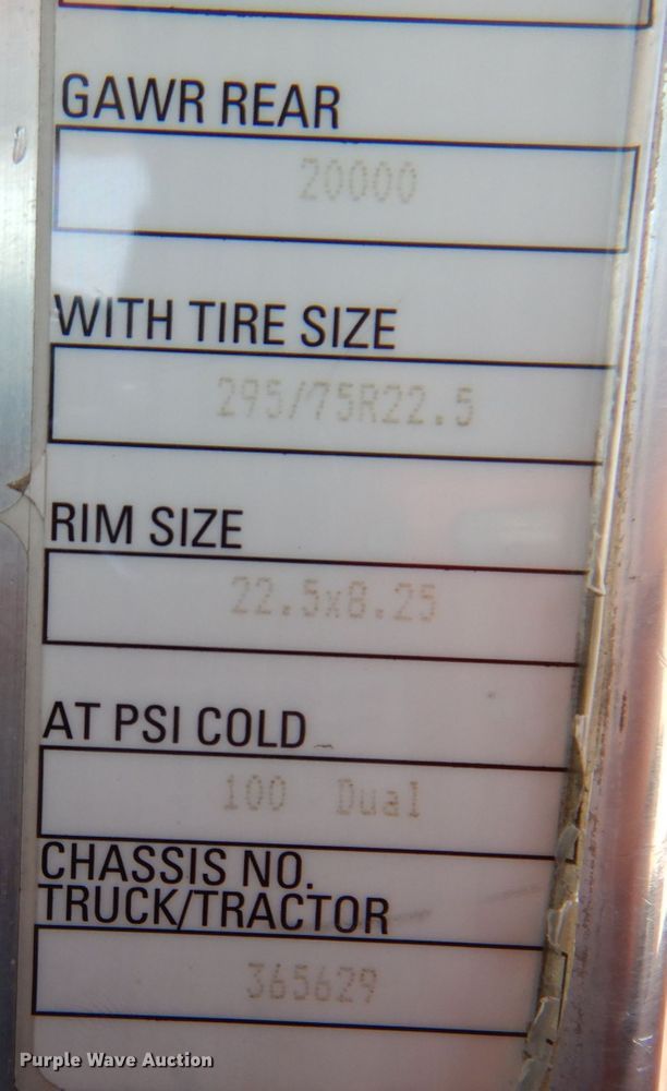 image for item KW9393 2013 Kenworth T370  car carrier truck