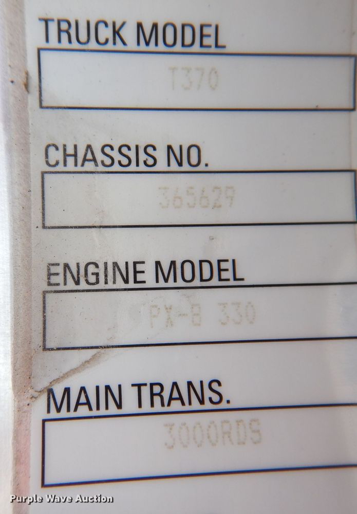 image for item KW9393 2013 Kenworth T370  car carrier truck