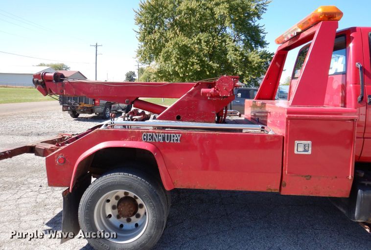 image for item KW9395 2001 Chevrolet C6500  tow truck