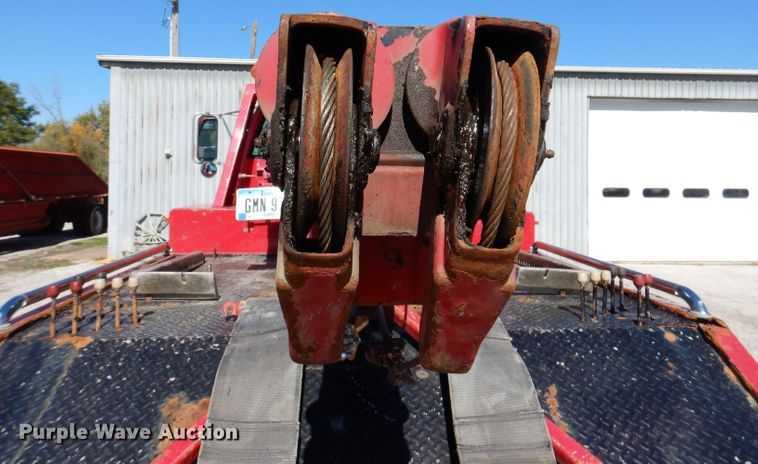 image for item KW9395 2001 Chevrolet C6500  tow truck