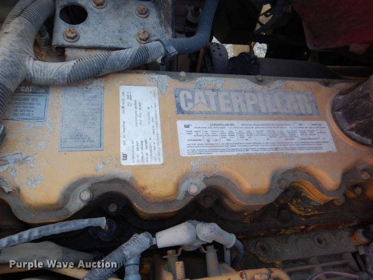 image for item KW9395 2001 Chevrolet C6500  tow truck