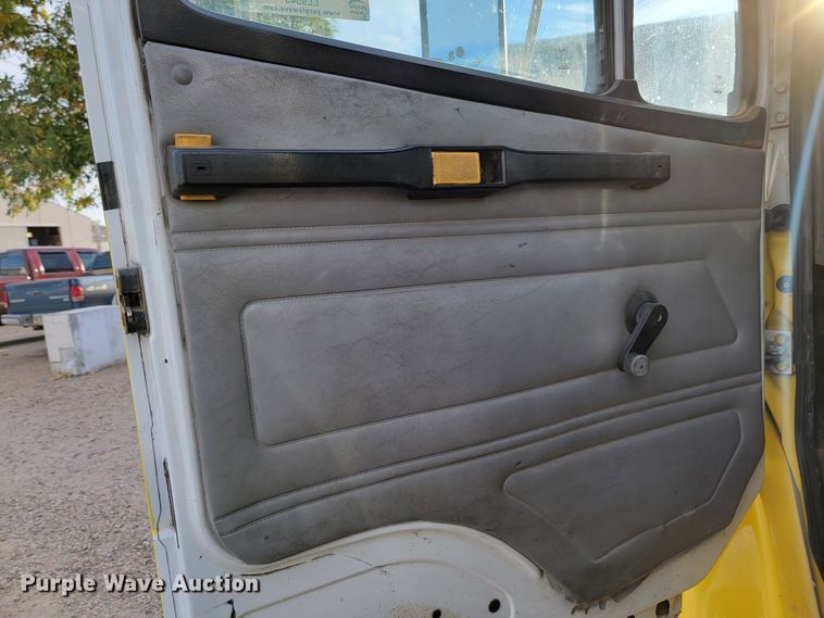 image for item LL9543 1998 Freightliner FL70  vacuum truck