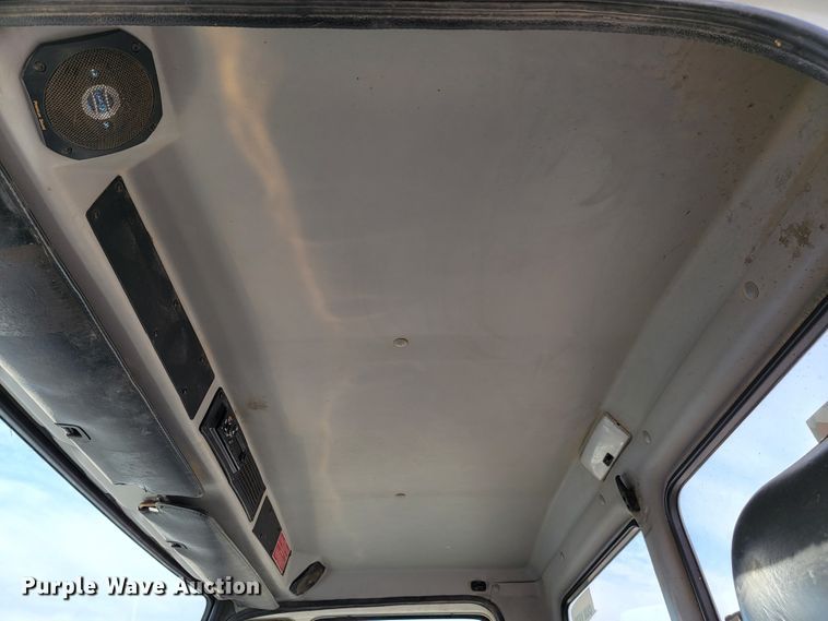 image for item LL9543 1998 Freightliner FL70  vacuum truck