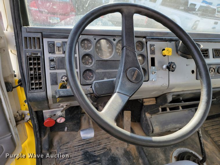 image for item LL9543 1998 Freightliner FL70  vacuum truck