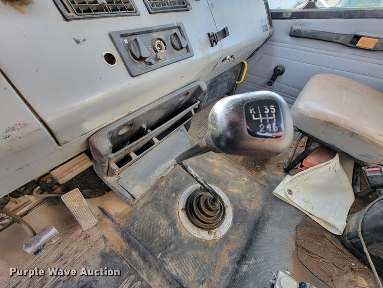 image for item LL9543 1998 Freightliner FL70  vacuum truck