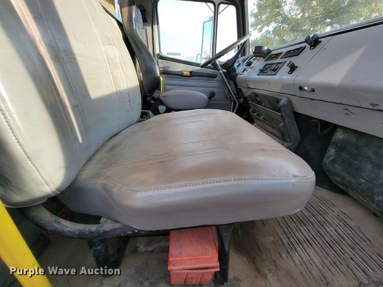 image for item LL9543 1998 Freightliner FL70  vacuum truck