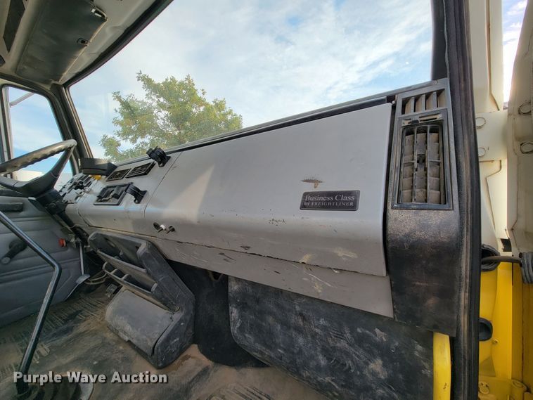 image for item LL9543 1998 Freightliner FL70  vacuum truck