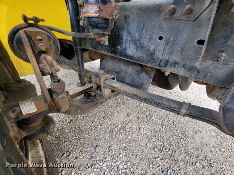 image for item LL9543 1998 Freightliner FL70  vacuum truck