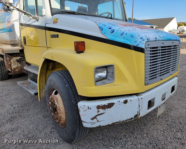 image for item LL9543 1998 Freightliner FL70  vacuum truck