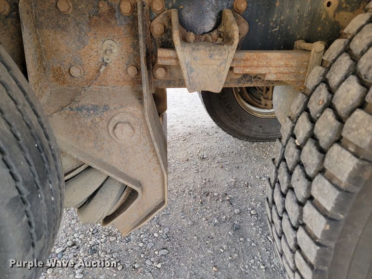 image for item LL9543 1998 Freightliner FL70  vacuum truck