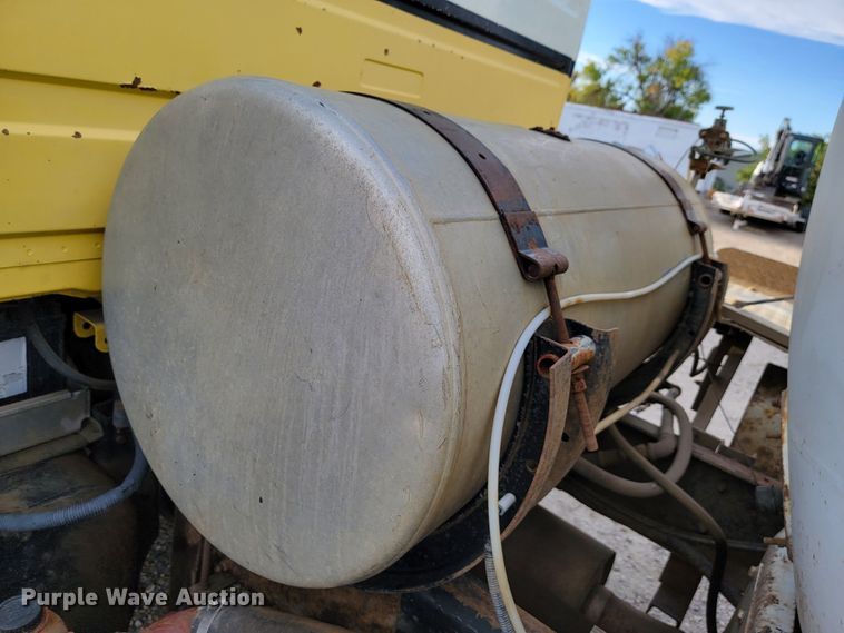 image for item LL9543 1998 Freightliner FL70  vacuum truck