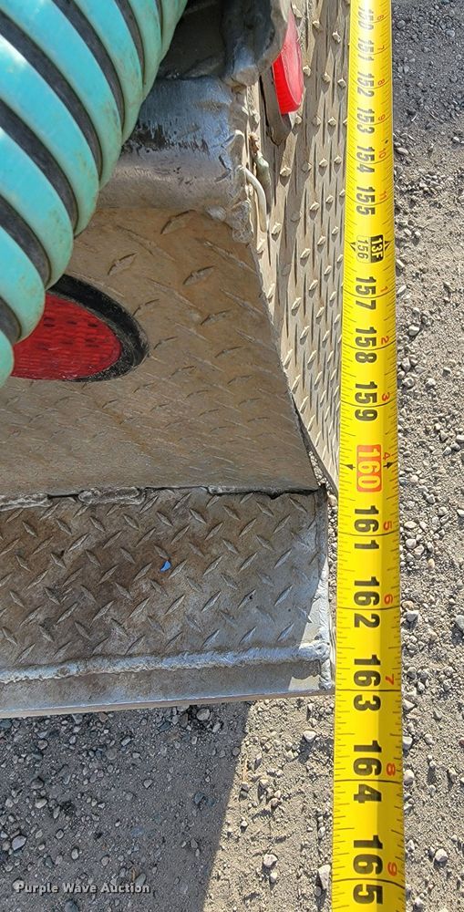 image for item LL9543 1998 Freightliner FL70  vacuum truck