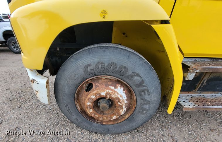 image for item LL9543 1998 Freightliner FL70  vacuum truck