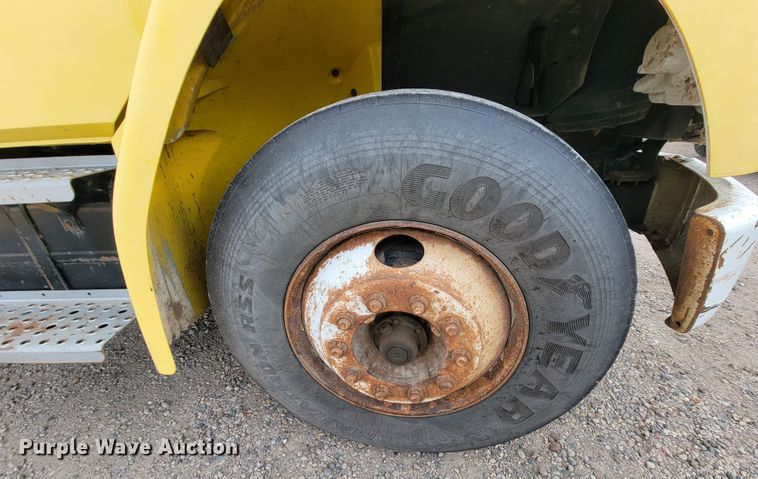 image for item LL9543 1998 Freightliner FL70  vacuum truck