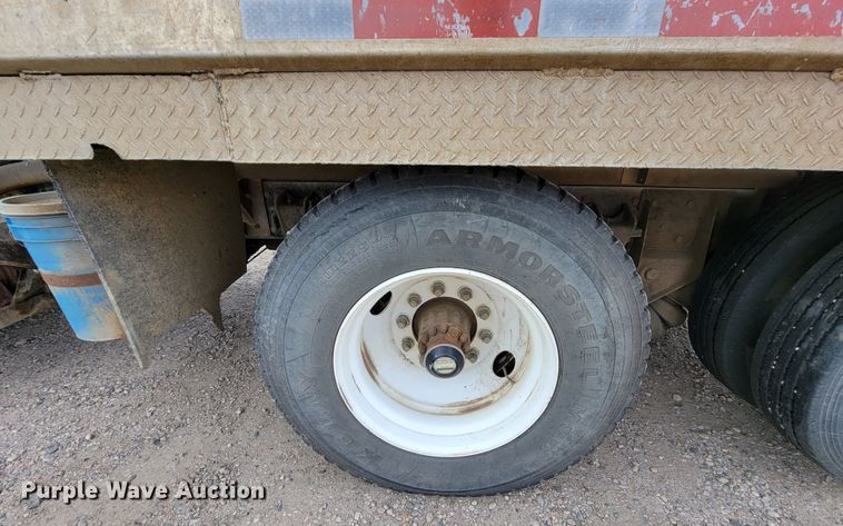 image for item LL9543 1998 Freightliner FL70  vacuum truck