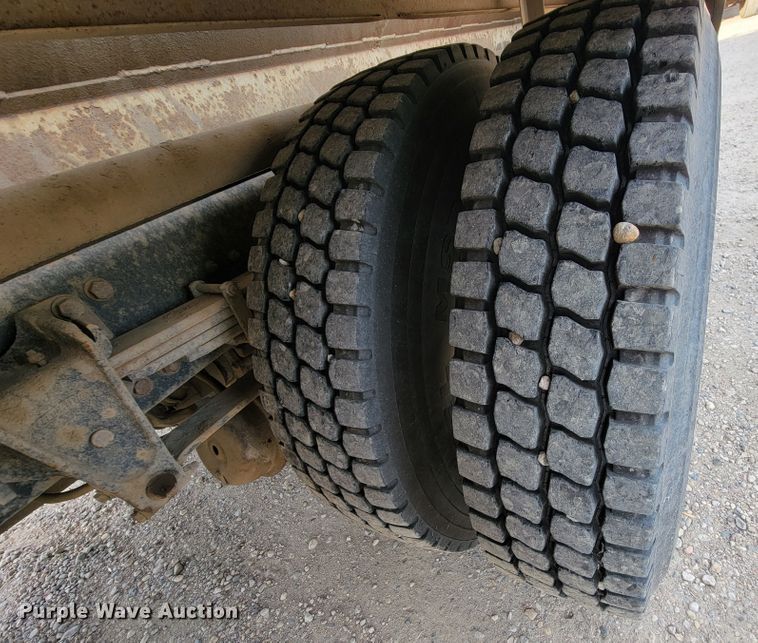 image for item LL9543 1998 Freightliner FL70  vacuum truck