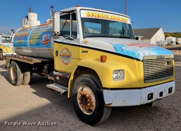 image for item LL9544 1995 Freightliner FL70  vacuum truck