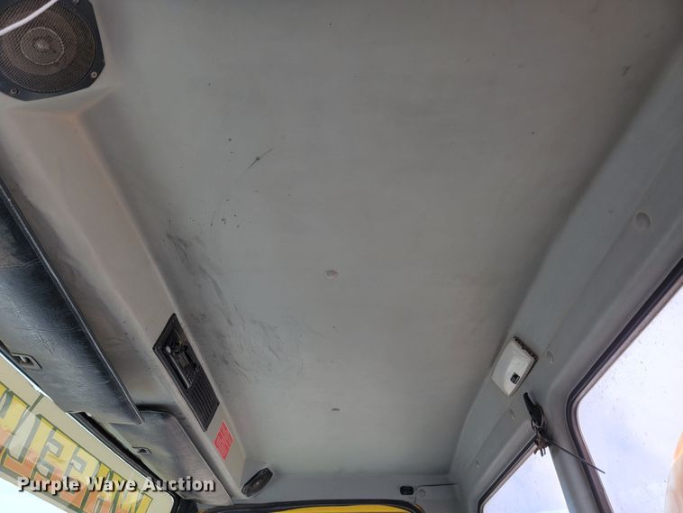 image for item LL9544 1995 Freightliner FL70  vacuum truck