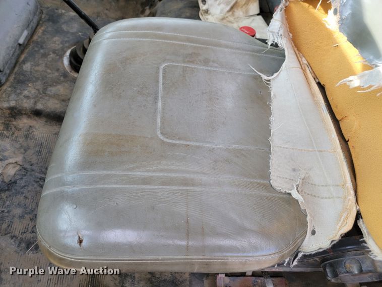 image for item LL9544 1995 Freightliner FL70  vacuum truck