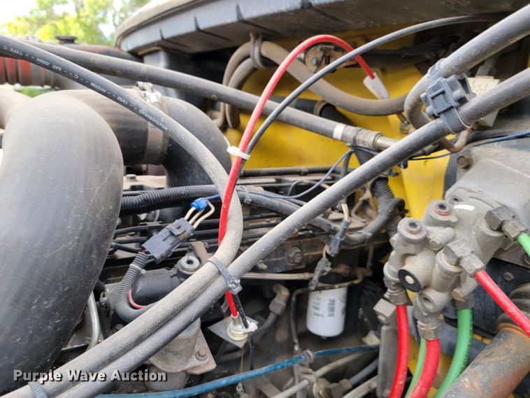 image for item LL9544 1995 Freightliner FL70  vacuum truck