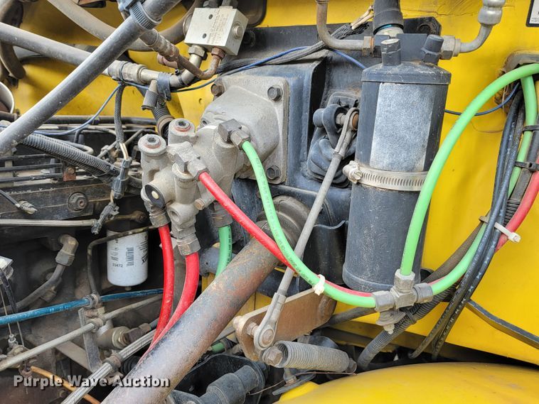 image for item LL9544 1995 Freightliner FL70  vacuum truck