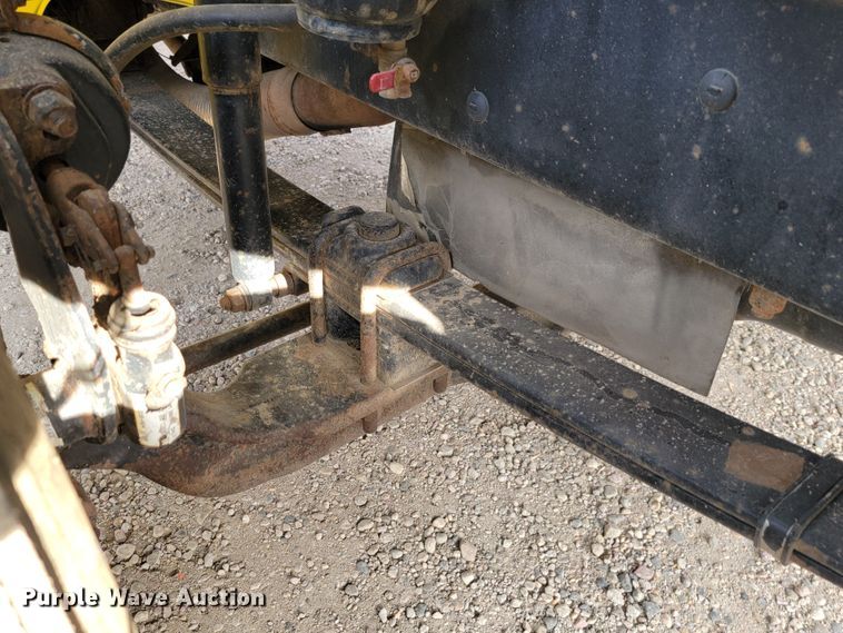 image for item LL9544 1995 Freightliner FL70  vacuum truck