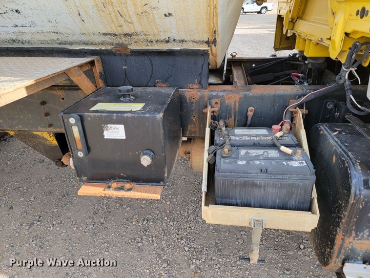 image for item LL9544 1995 Freightliner FL70  vacuum truck