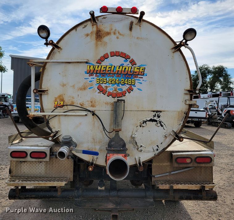 image for item LL9544 1995 Freightliner FL70  vacuum truck