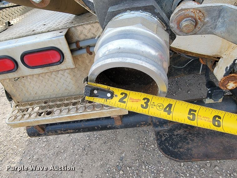 image for item LL9544 1995 Freightliner FL70  vacuum truck