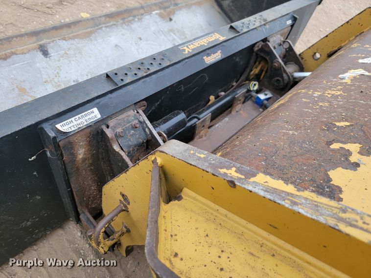 image for item LL9550 2014 Caterpillar 262D  skid steer loader