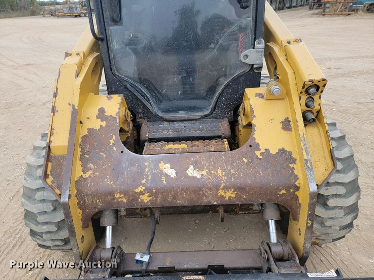 image for item LL9550 2014 Caterpillar 262D  skid steer loader