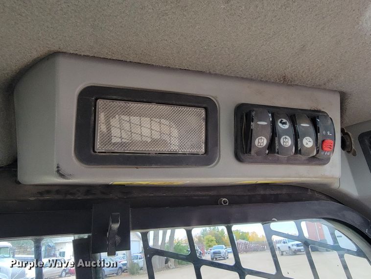 image for item LL9550 2014 Caterpillar 262D  skid steer loader