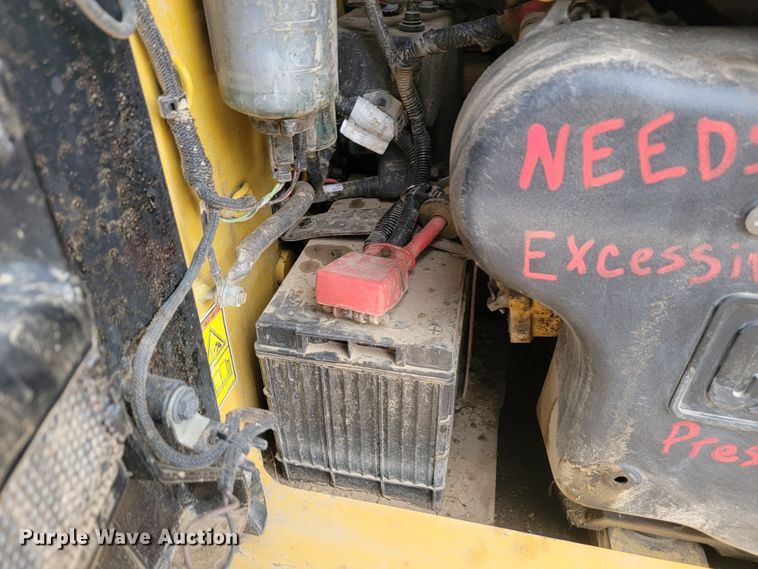 image for item LL9550 2014 Caterpillar 262D  skid steer loader