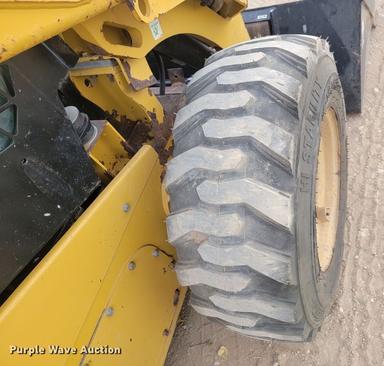 image for item LL9550 2014 Caterpillar 262D  skid steer loader