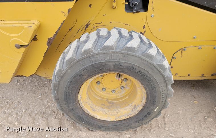 image for item LL9550 2014 Caterpillar 262D  skid steer loader