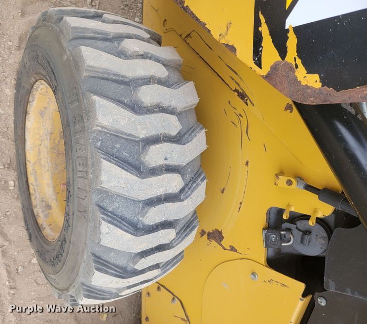 image for item LL9550 2014 Caterpillar 262D  skid steer loader