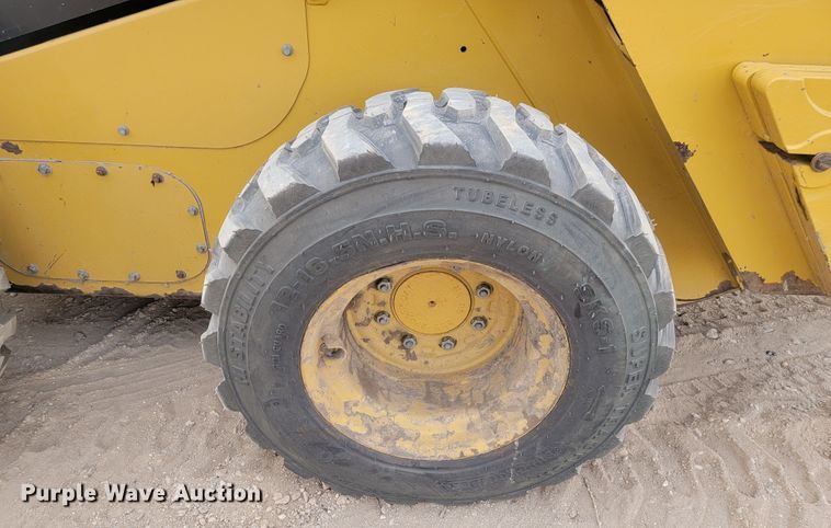 image for item LL9550 2014 Caterpillar 262D  skid steer loader