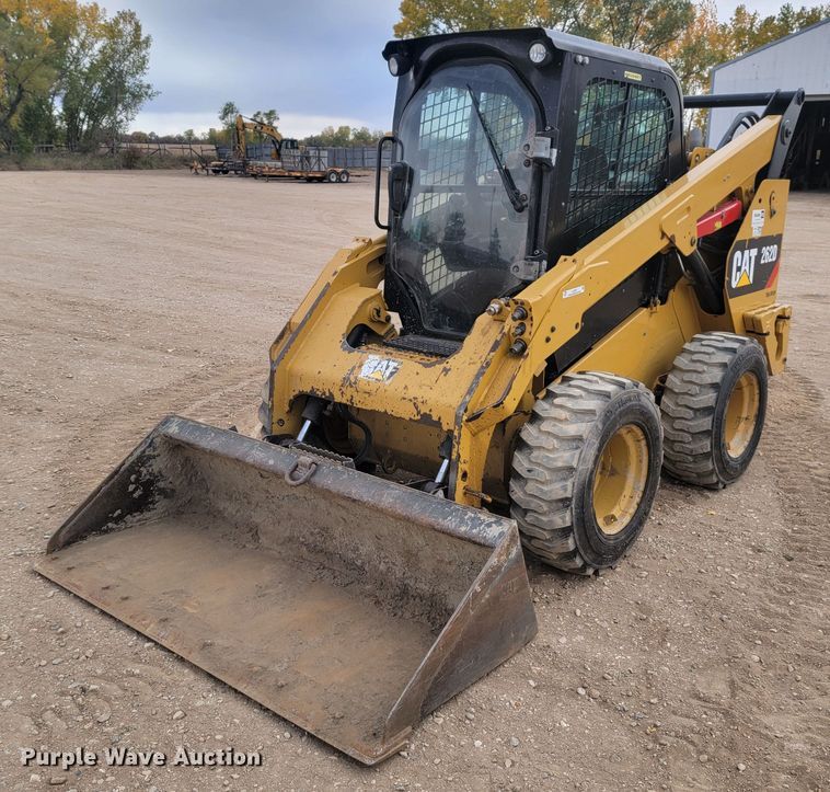 image for item LL9551 2014 Caterpillar 262D  skid steer loader