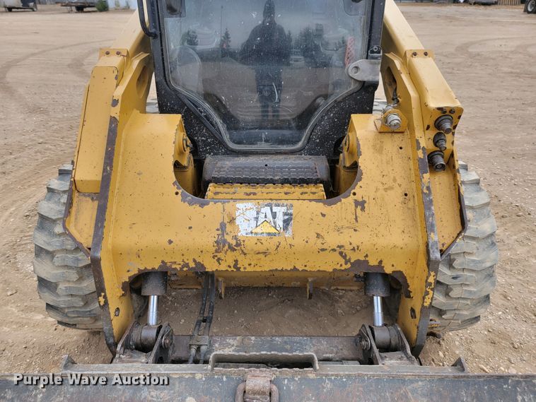image for item LL9551 2014 Caterpillar 262D  skid steer loader