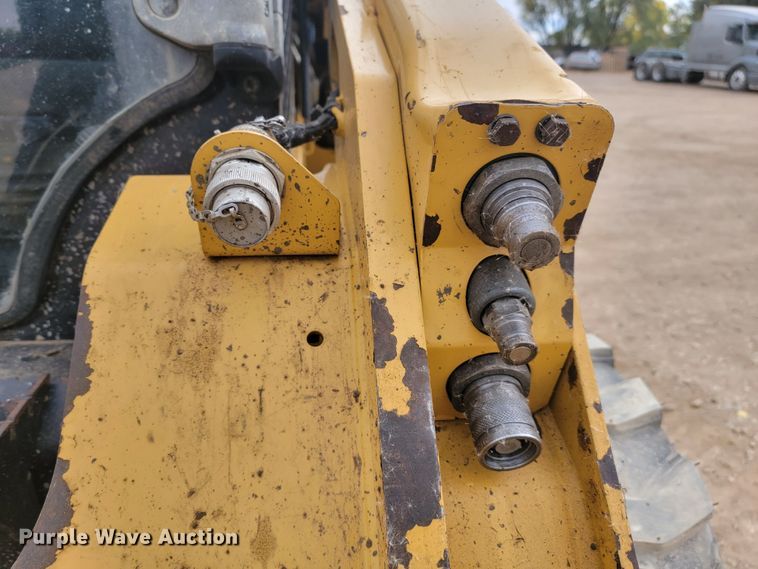 image for item LL9551 2014 Caterpillar 262D  skid steer loader